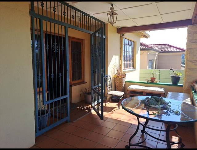 3 BEDROOM HOUSE FOR SALE IN KENSINGTON